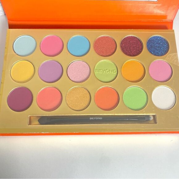 BEYOND Eyeshadow Palette 18 Colors Shimmer Matte Pastel Brights Colors Palette - Picture 4 of 5